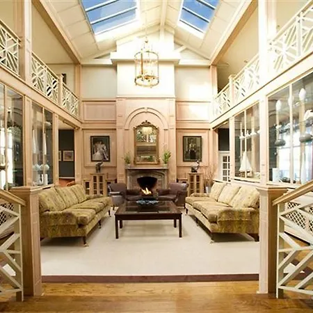 Connemara Coast فندق 4*