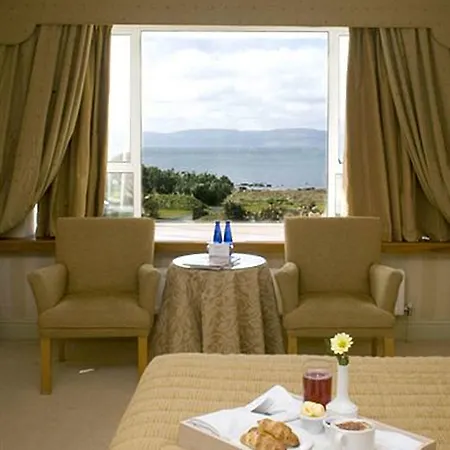 Connemara Coast فندق 4*