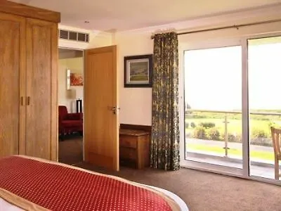 Hotel Connemara Coast 4*